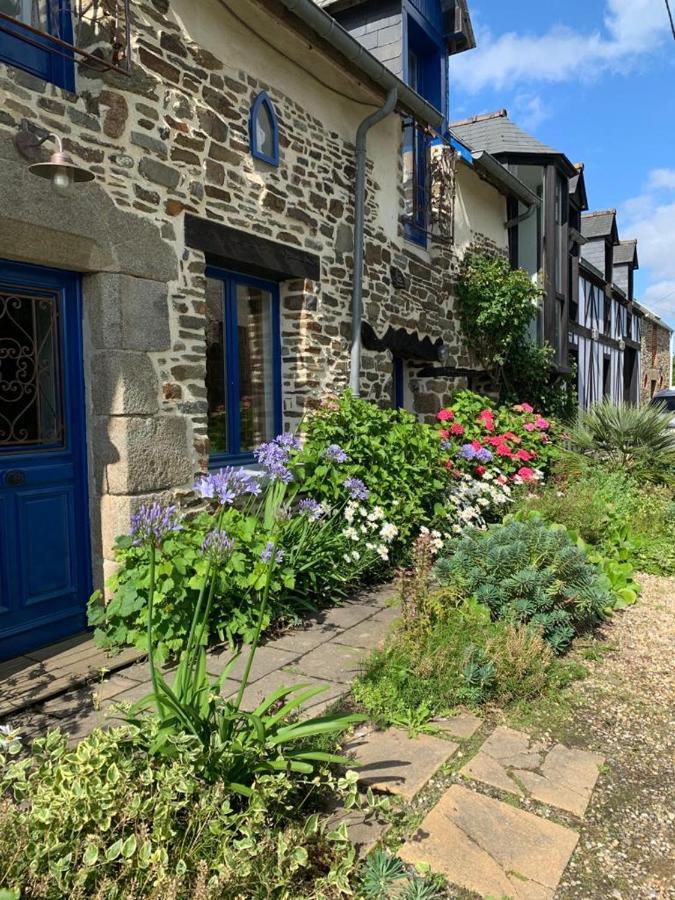 Maison En Pierre Dans Son Nid De Verdure Roz-Landrieux Luaran gambar