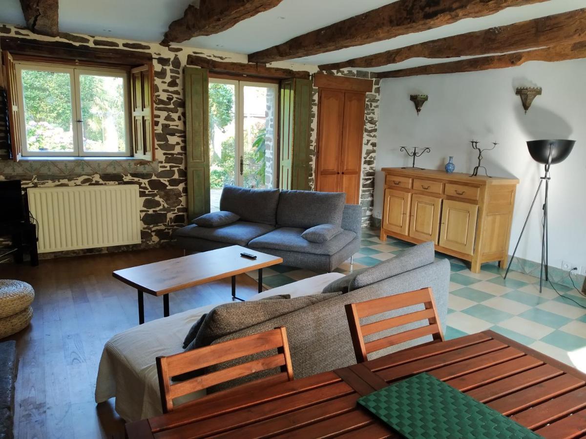 Maison En Pierre Dans Son Nid De Verdure Roz-Landrieux Luaran gambar