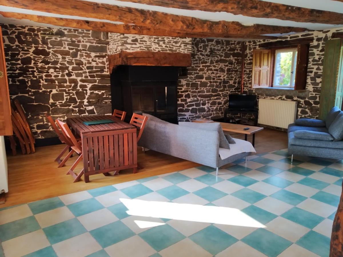 Maison En Pierre Dans Son Nid De Verdure Roz-Landrieux Luaran gambar