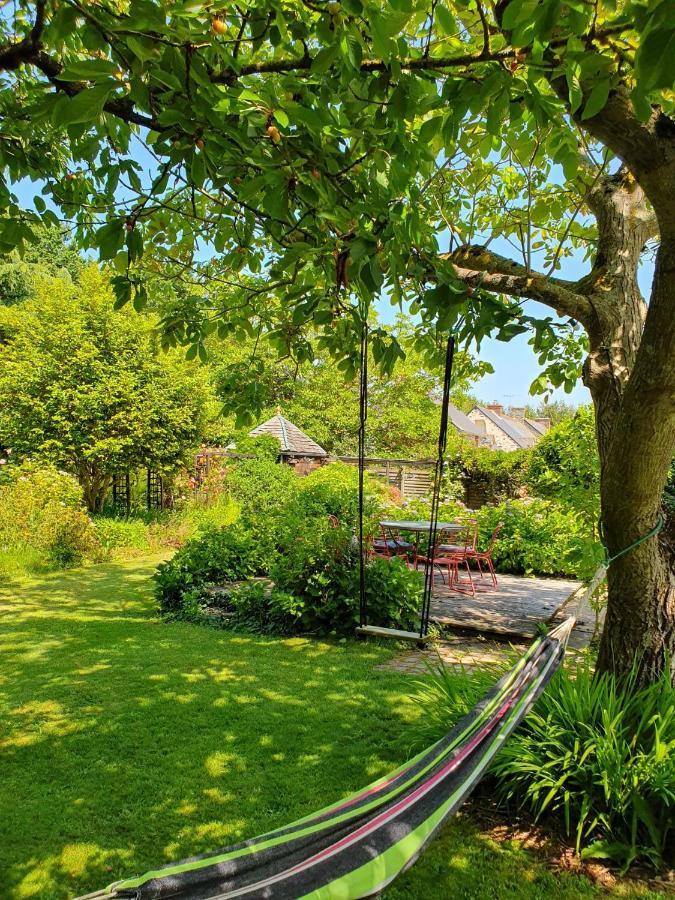 Maison En Pierre Dans Son Nid De Verdure Roz-Landrieux Luaran gambar