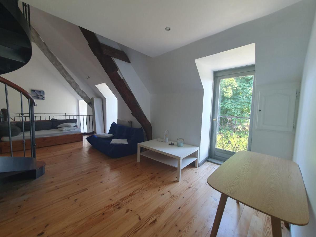Maison En Pierre Dans Son Nid De Verdure Roz-Landrieux Luaran gambar