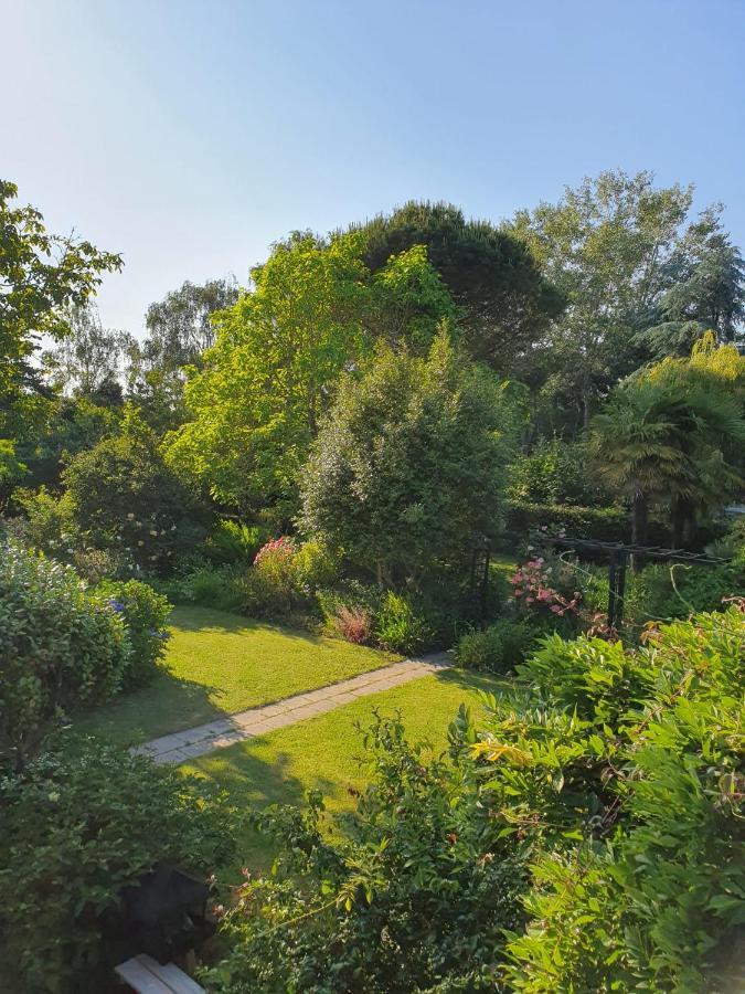 Maison En Pierre Dans Son Nid De Verdure Roz-Landrieux Luaran gambar